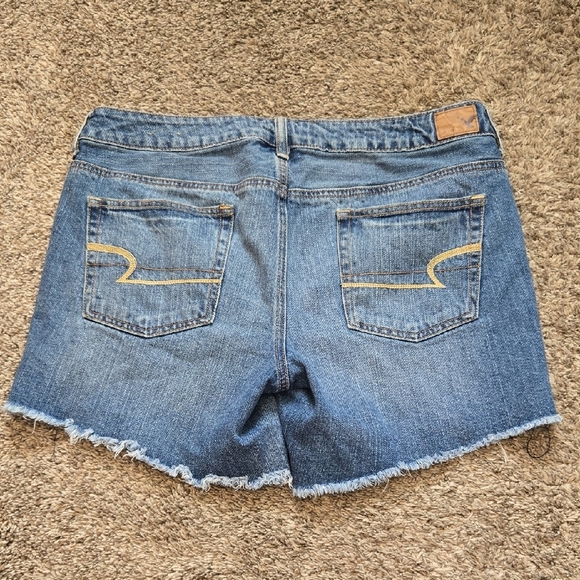 American Eagle Outfitters Womens Distressed Blue Jean Shorts Size 10 - Picture 6 of 6